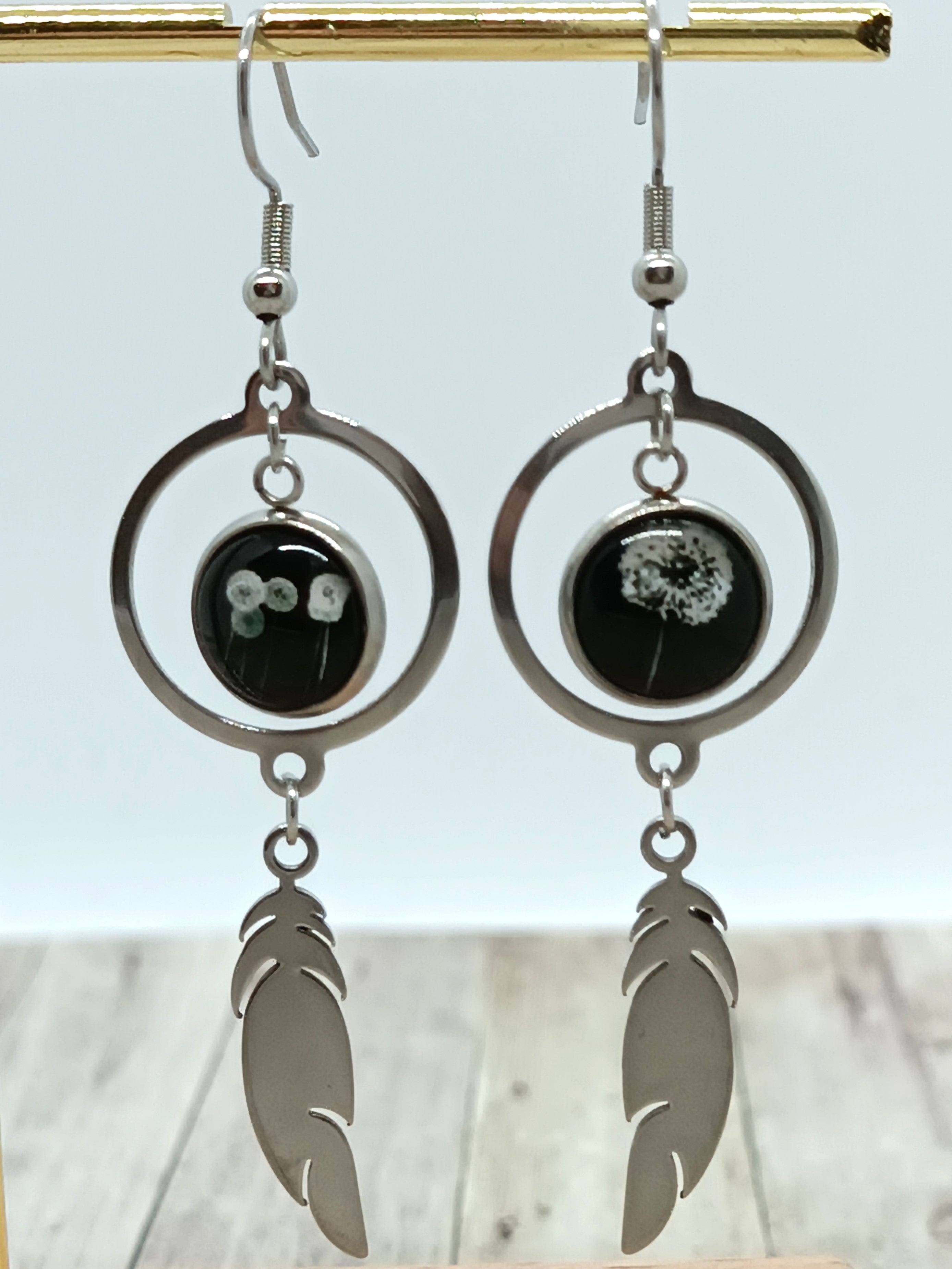 Boucles d’Oreilles Plume & Pissenlit – Acier Inoxydable | Bijou Léger, Élégant & Poétique
